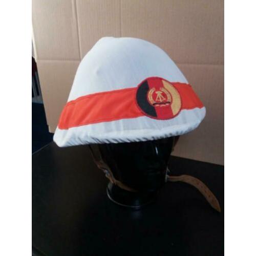 DDR Militaire Politie helm.