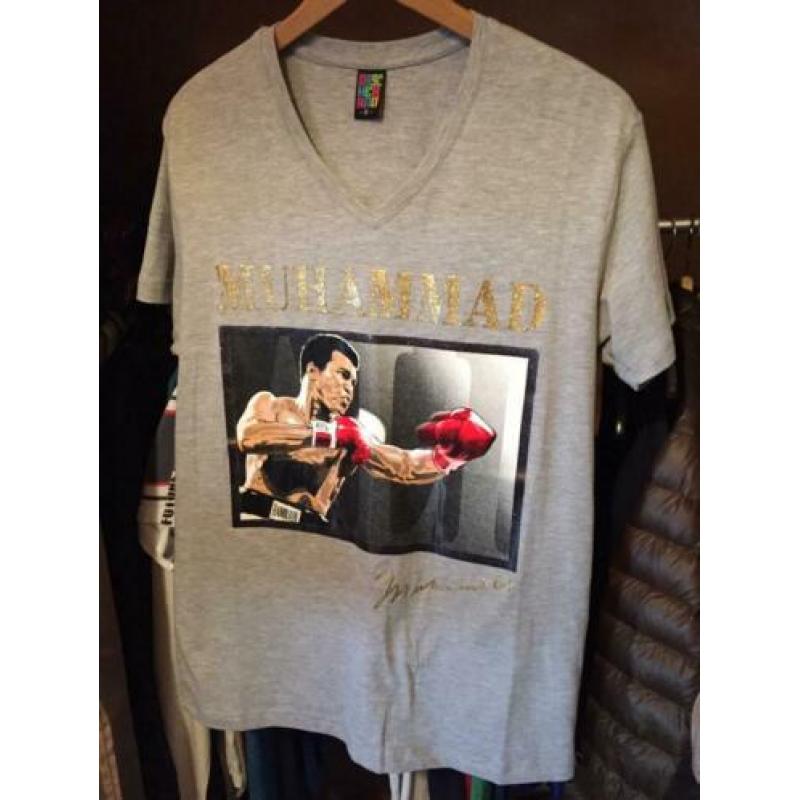 Muhammad Ali T-shirt (nieuw) grijs maat M met v hals