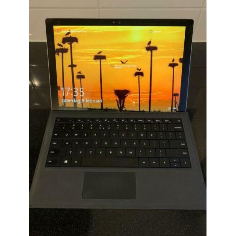 Microsoft Surface Pro 4 i7