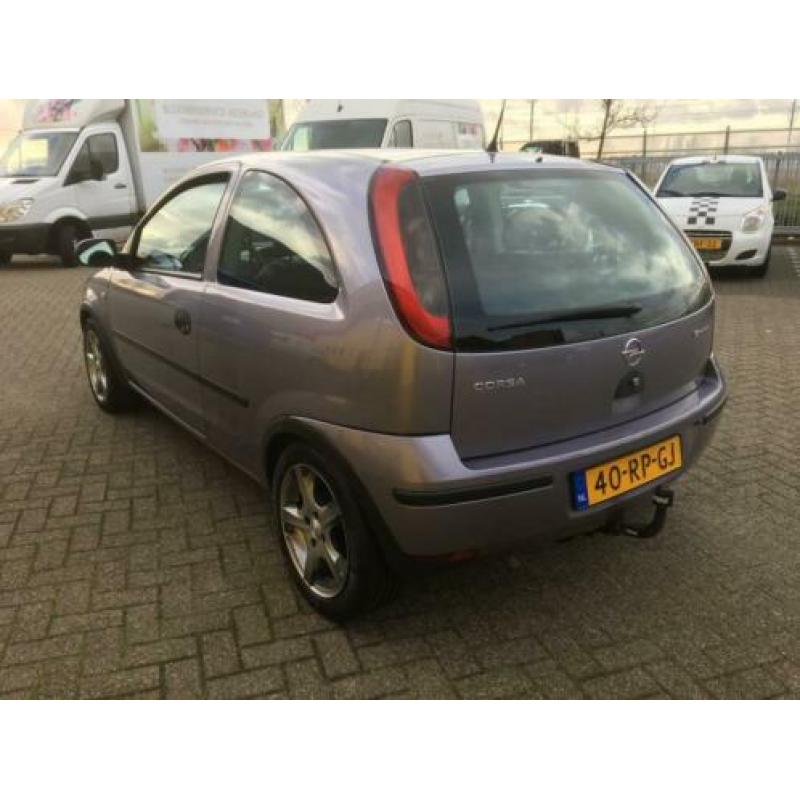 Opel Corsa 1.2-16V Rhythm 07-2005 Stuurbekr Airco Elek ramen