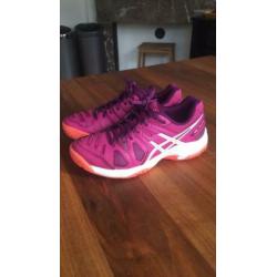 Asics 33,5 gympen voor tennis of hockey