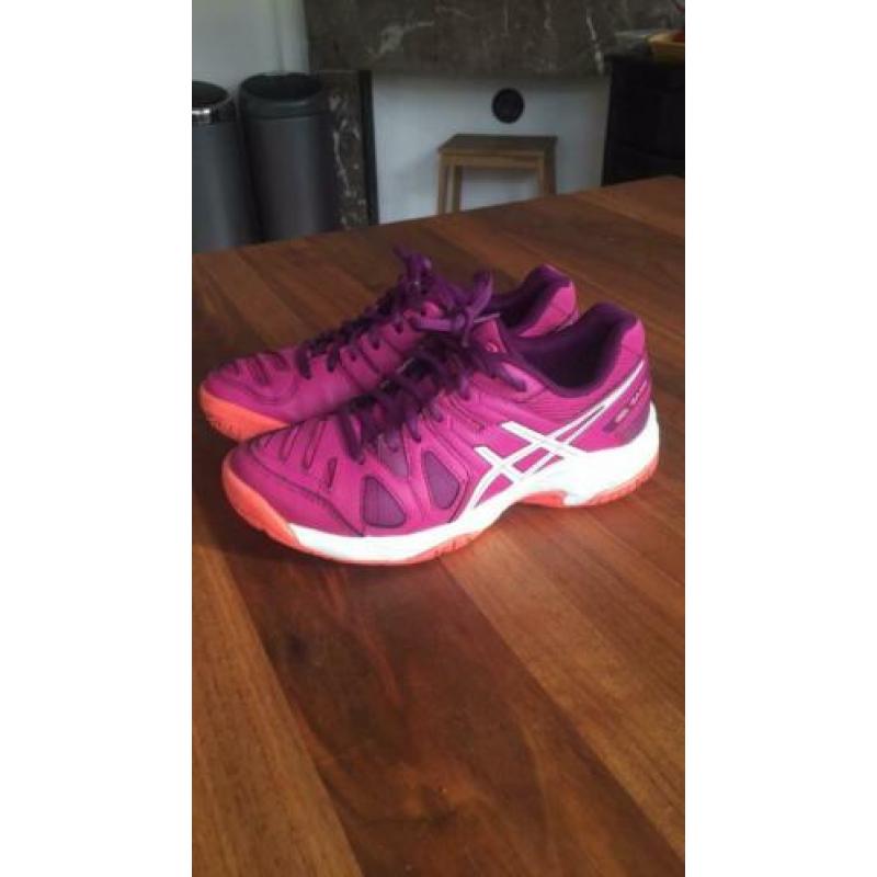 Asics 33,5 gympen voor tennis of hockey