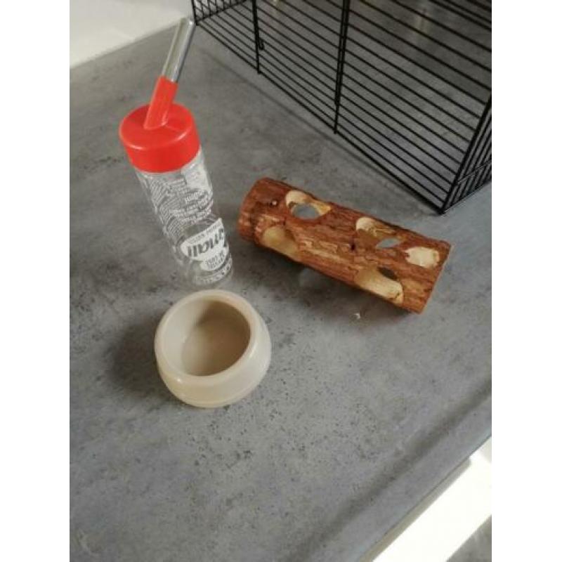 Hamsterkooi met toebehoren