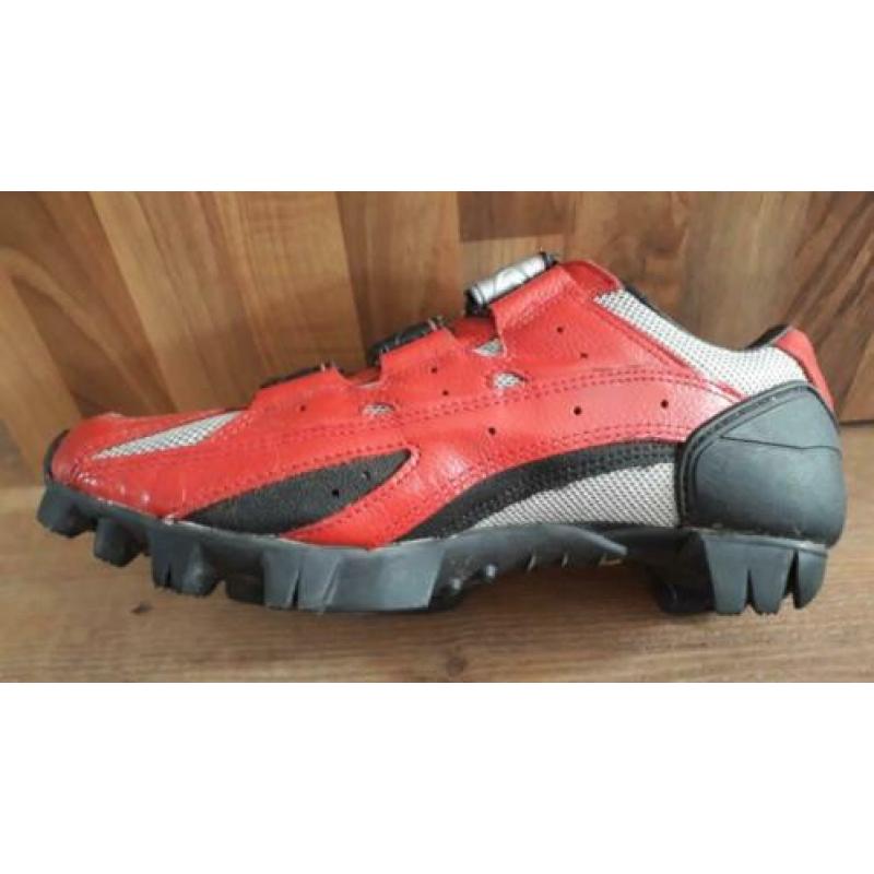 Rode LAKE MC 225 mountainbike schoenen maat 43/42,5