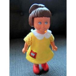 Lego Duplo popje Lisa. Originele jurkje