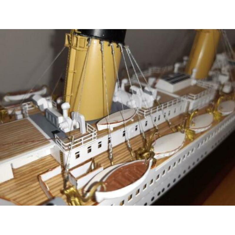 titanic model