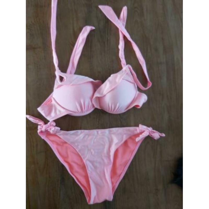 Bikini's maat s, past vanaf maat xs tot m