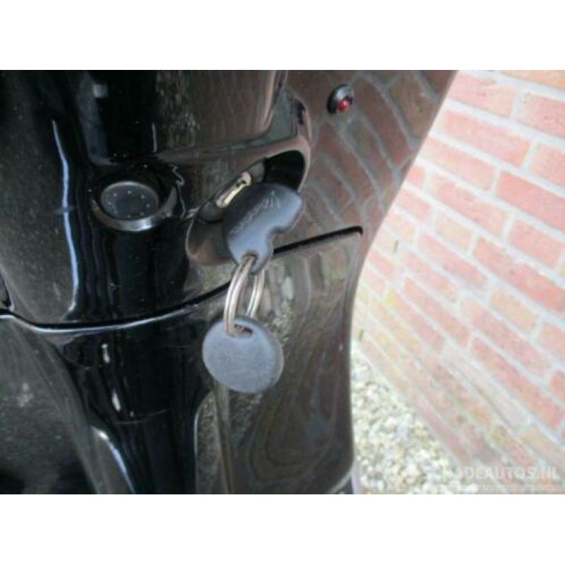 Piaggio Sprint Snor 58 GERESERVEERD (bj 2014)