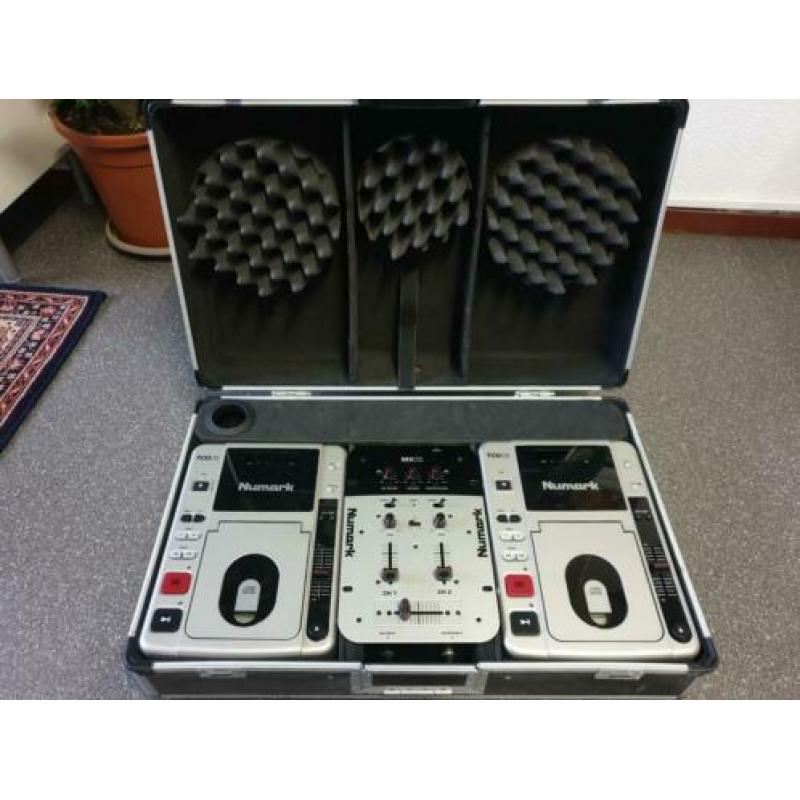 Te koop: dj set bijna niet gebruikt nieuw dus