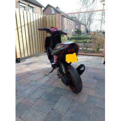 Yamaha Aerox 70cc roze top