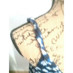 MANGO jurk maat 40 ( L ) blauw zwart wit