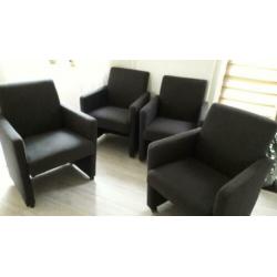 Gratis 4 nog mooie eethoekstoelen.