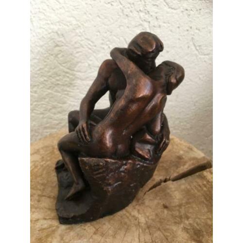 bronzen beeldje, de kus