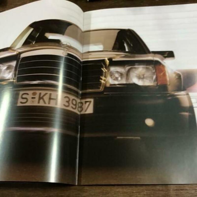 Grote Mercedes500E folder nieuw