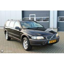 Volvo XC70 2.4 D5 cruise, airco, stoelverwarming, leer!