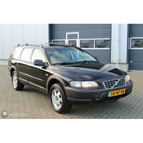 Volvo XC70 2.4 D5 cruise, airco, stoelverwarming, leer!