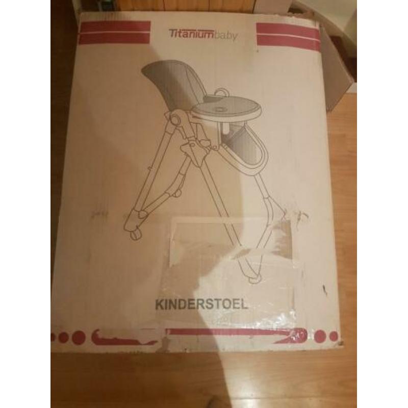 Kinderstoel heel weinig gebruikt.