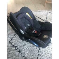 Maxi-cosi blauw zwart met verkleiner