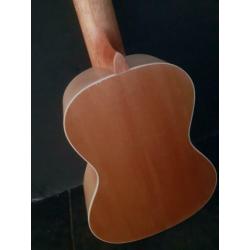 Ukelele FUK118NT, met tuner, plectrum en extra snaren