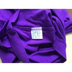 Paars T-shirt van LUCIA, mt 44, leuk halsdetail, ZGAN