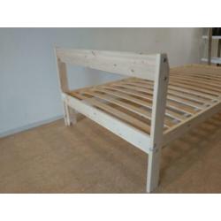 IKEA houten 1 persoonsbed (90x200)