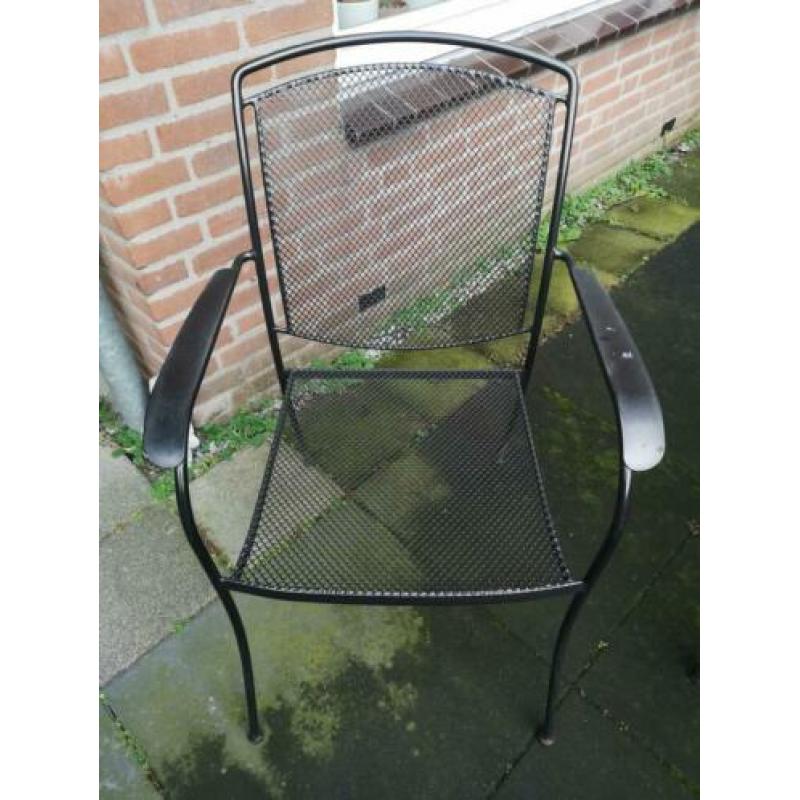 Stalen tuinset, goede conditie.