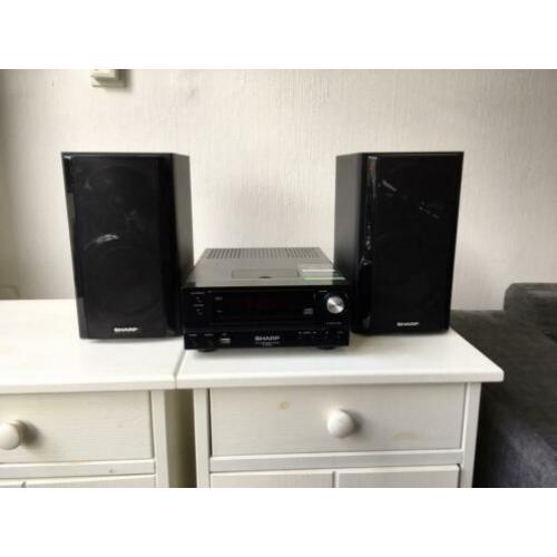 Sharp radio/cd installatie
