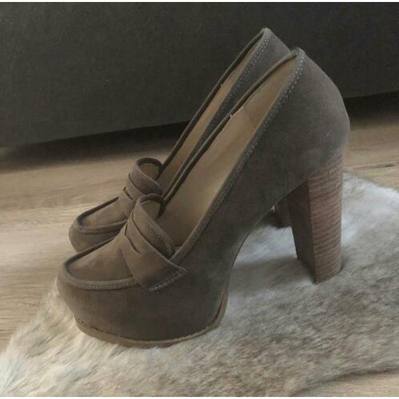 Nieuwe WE pumps met blokhak | taupe | maat 39