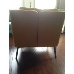 Gele Ekerö Fauteuil (nieuwprijs 129 euro)