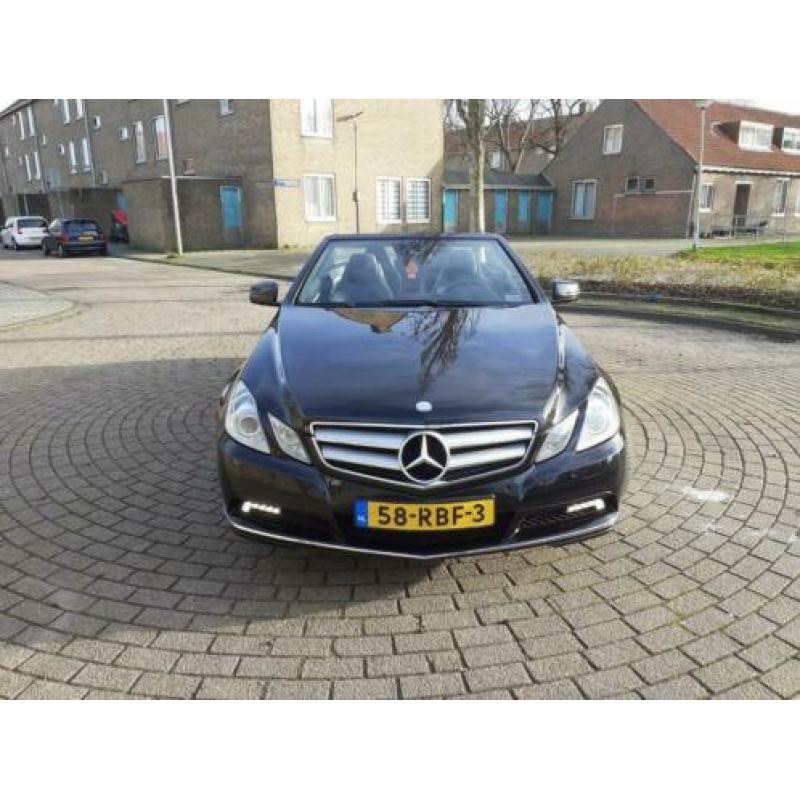 Mercedes E-Klasse 1.8 E200 CGI Cabriolet AUT 2010 Zwart
