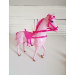 Prinses Barbie met paard