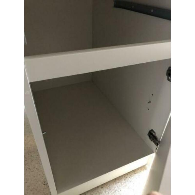 Mooie bureau van Ikea nu meenemen !!