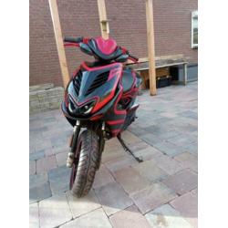 Yamaha Aerox 70cc roze top