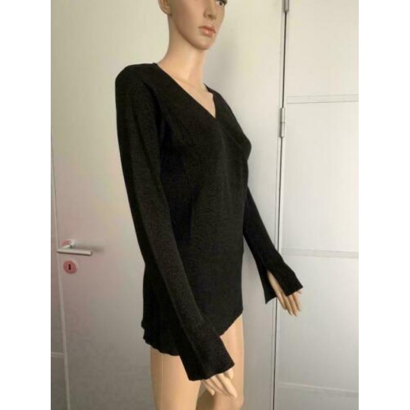 D1154 EXPRESSO maat L=42/44 zijden trui top overslag zwart