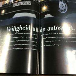 Grote Mercedes500E folder nieuw