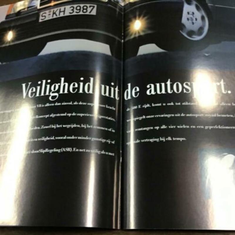 Grote Mercedes500E folder nieuw