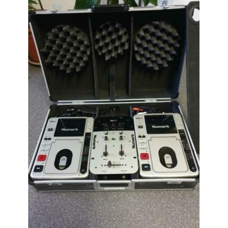 Te koop: dj set bijna niet gebruikt nieuw dus