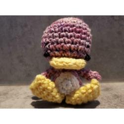 zelf gehaakt pinquin knuffeltje