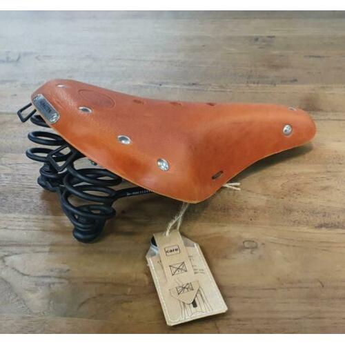 Nieuw leren fietszadel