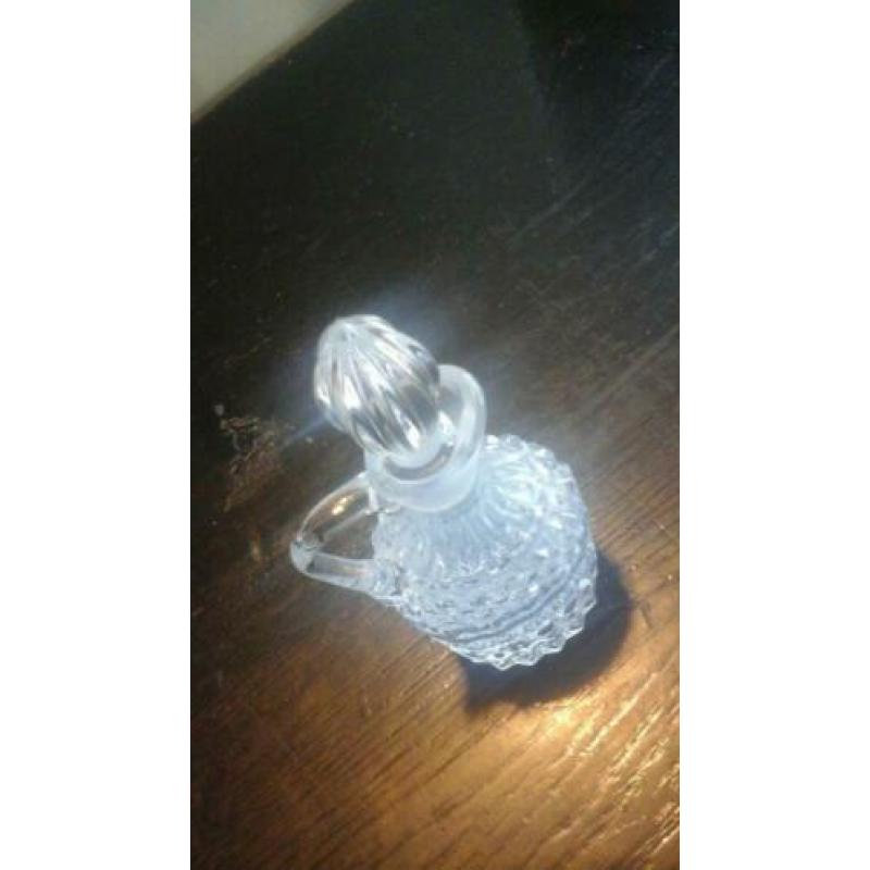 ?? GEDETAILLEERD GESLEPEN KRISTAL KARAFJE(21x8x6cm)