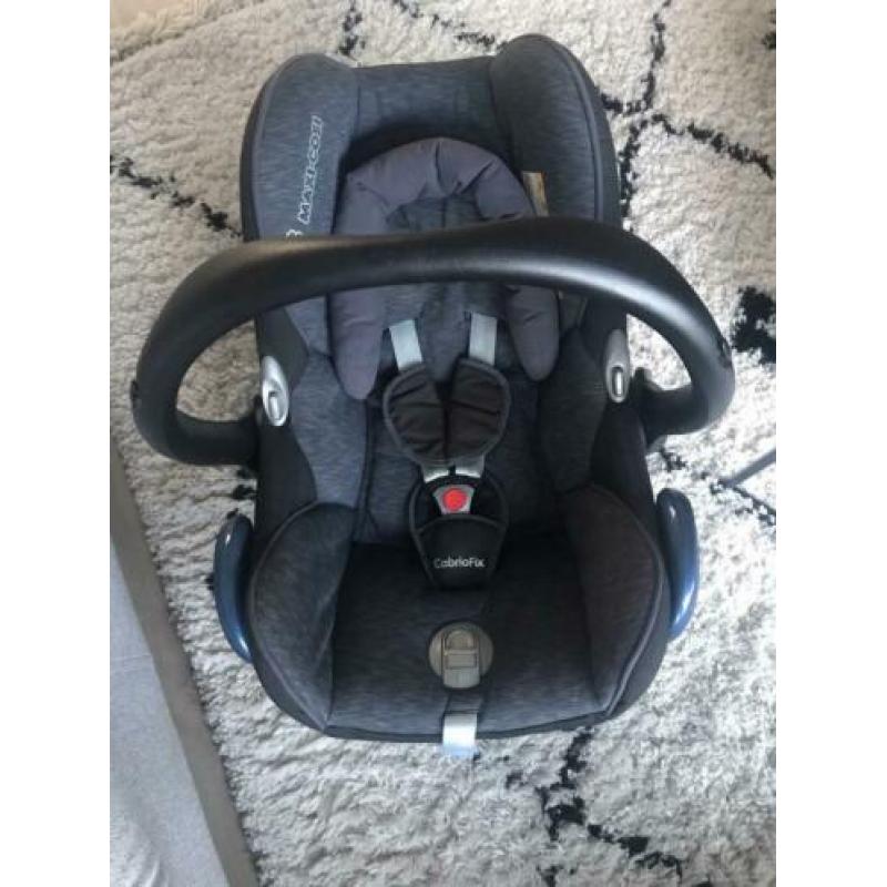 Maxi-cosi blauw zwart met verkleiner
