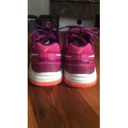 Asics 33,5 gympen voor tennis of hockey