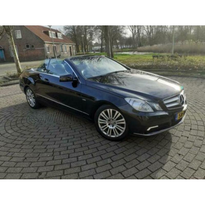 Mercedes E-Klasse 1.8 E200 CGI Cabriolet AUT 2010 Zwart