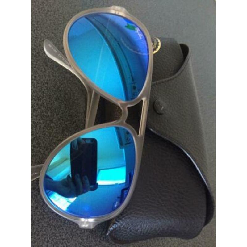 RAY-BAN aviator ZELDEN gedragen