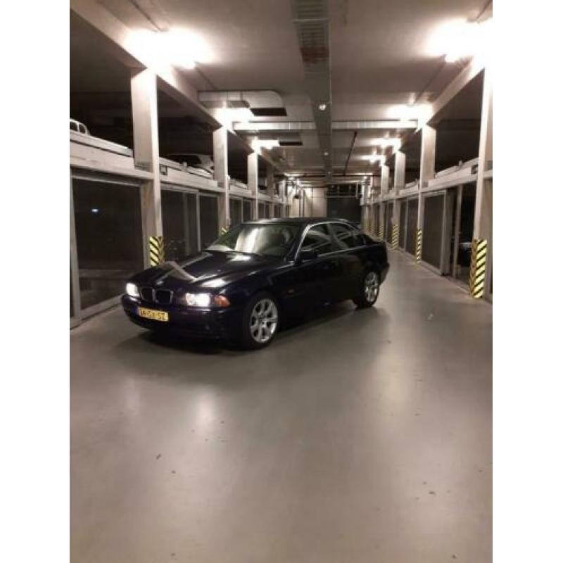 BMW 5-Serie 2.5 I 525 AUT 2001 Blauw