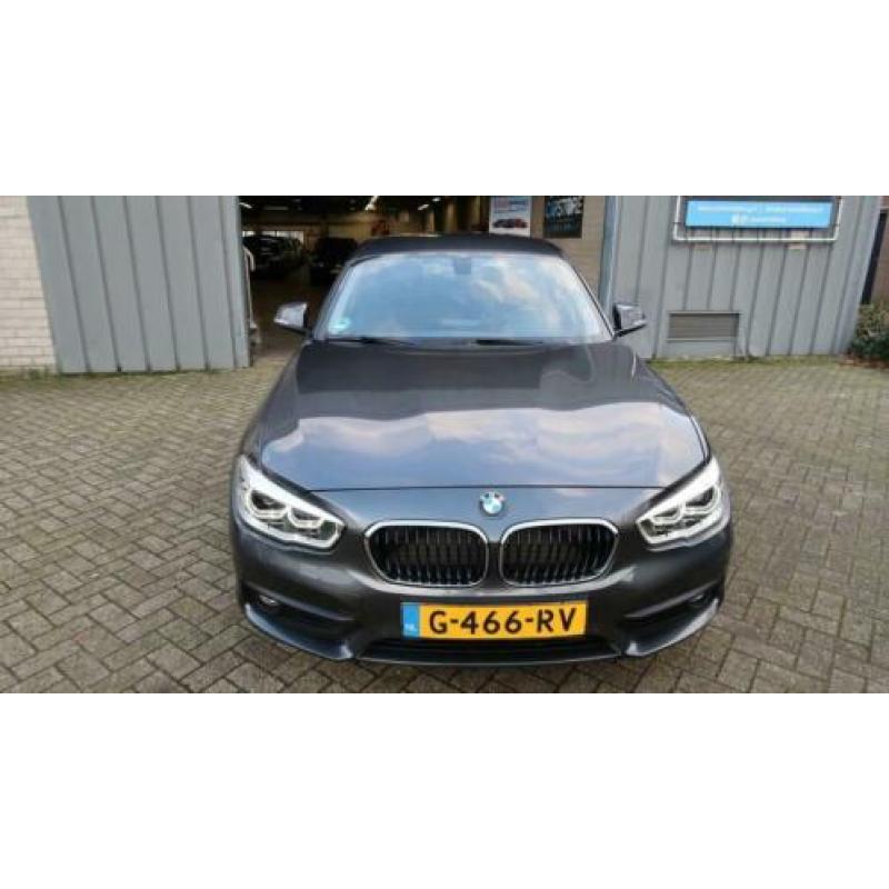 BMW 1-serie 116i Executive 5DRS/NAVI/PDC/STOELVERW