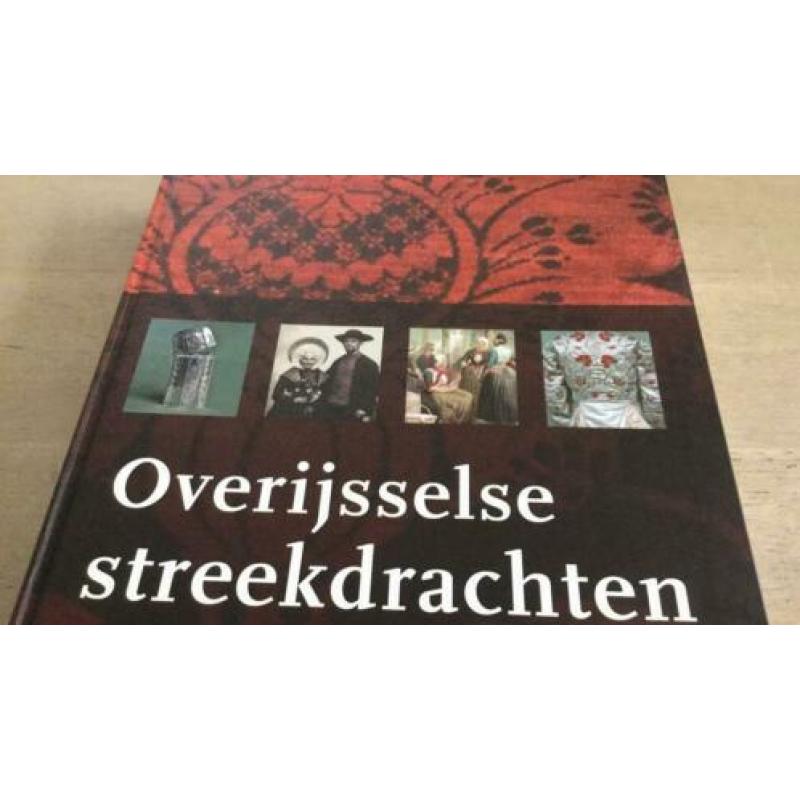 Overijsselse streekdrachten. Wielent Harms.Klederdracht