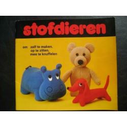 Stofdieren. Het zelf maken van dieren van stof