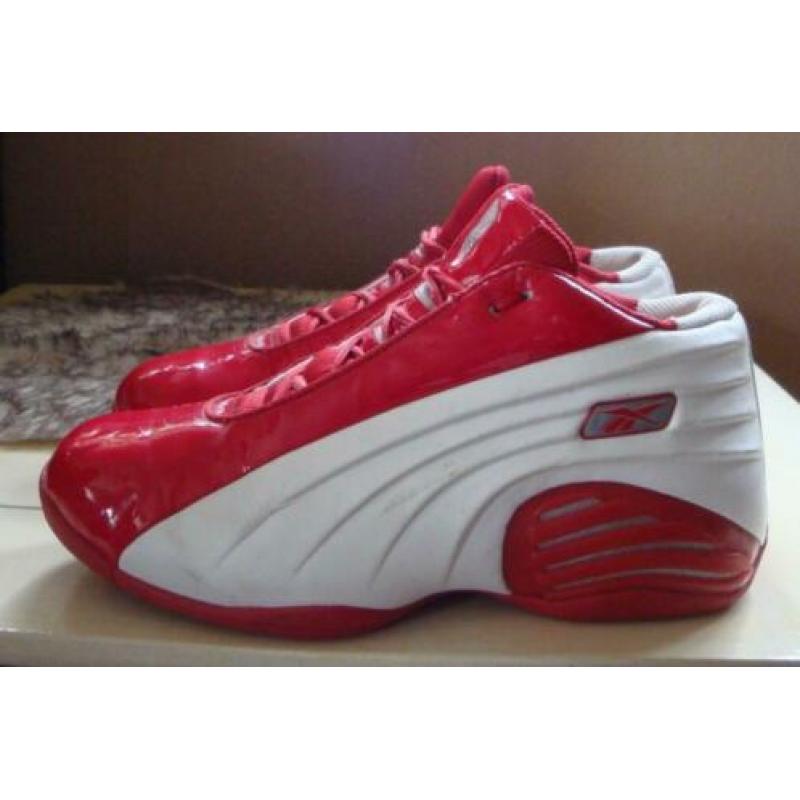 Mooie rood/wit leren schoenen van Reebok (maat 38)