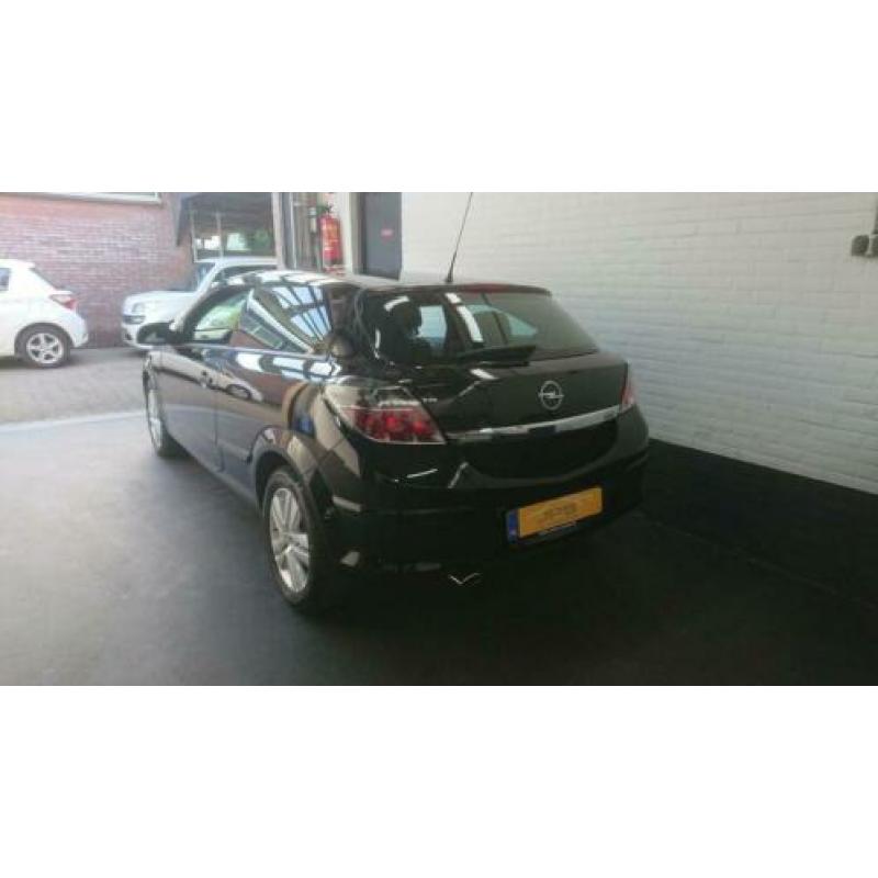 Opel Astra GTC 1.6 / 90.000 KM CLIMATE & CRUISE /PDC